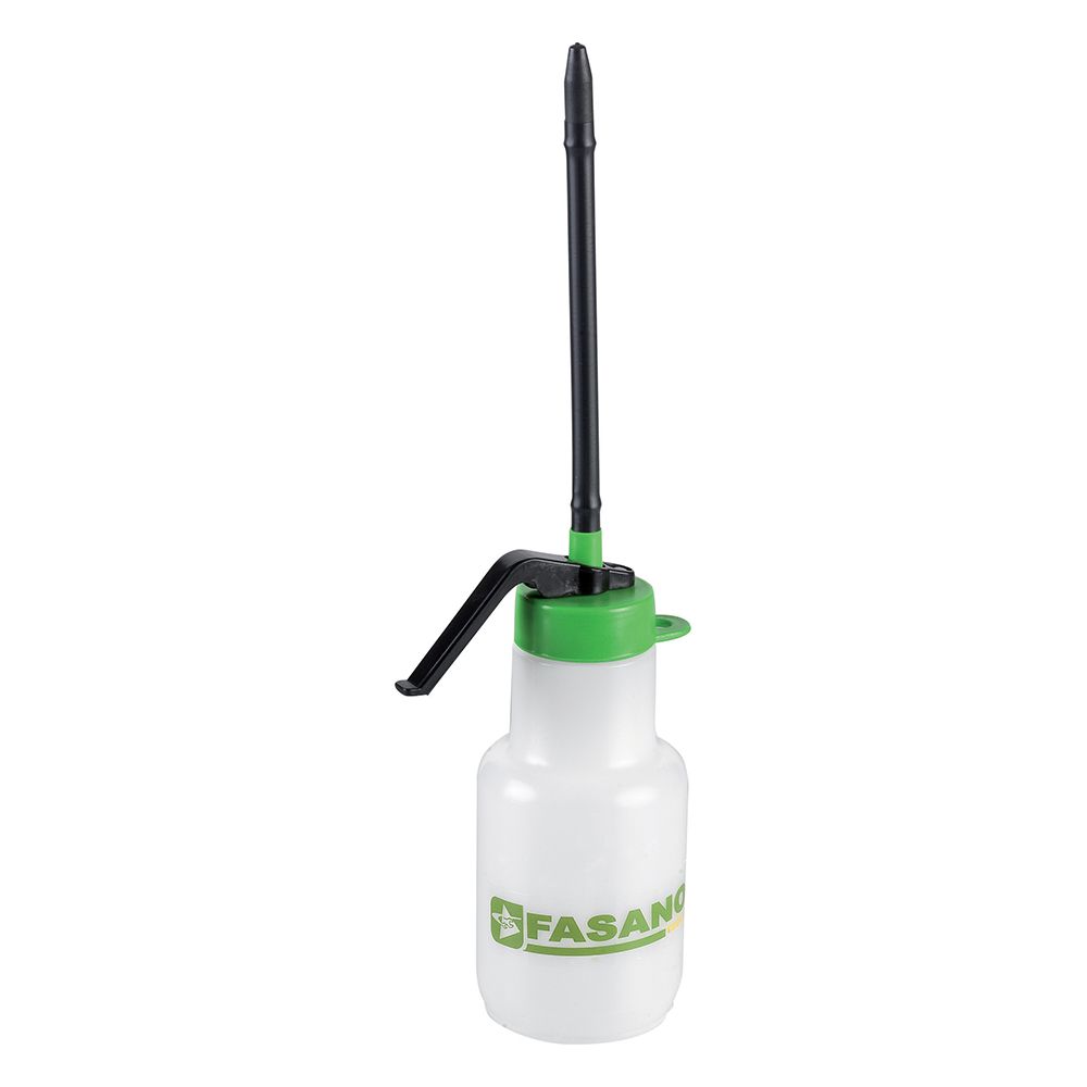 Oil can with polyethylene retractable spout